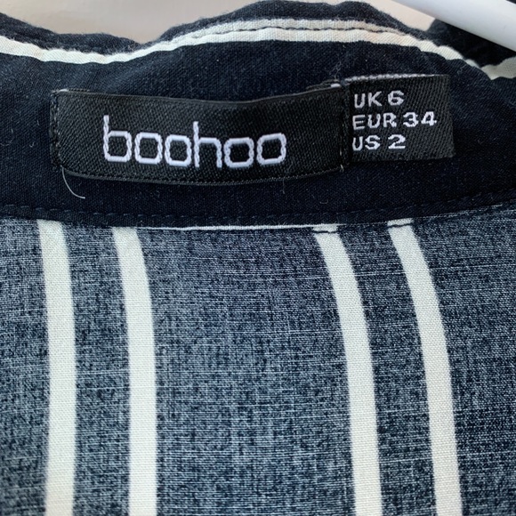 Boohoo Navy White Striped Crop Top - Picture 2 of 2